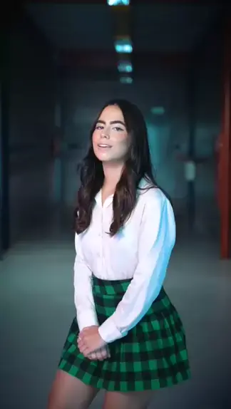 Nina dançando