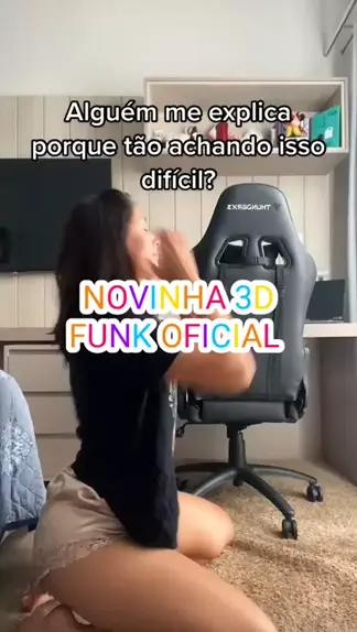 novinha nua em pe