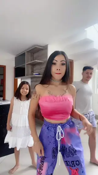 meninas dançando kwai | Discover