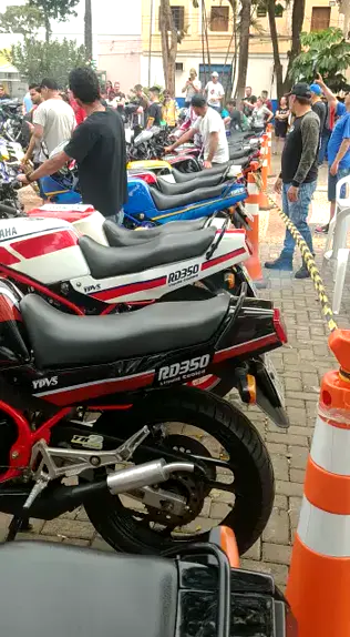 ヤマハ rd350 新型 2025