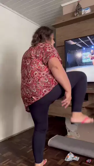 adrianaolivarez & brbs.tania erothot| Discover