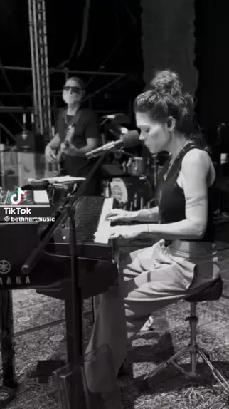 beth behrs leaks & beth behrs leaked| Discover